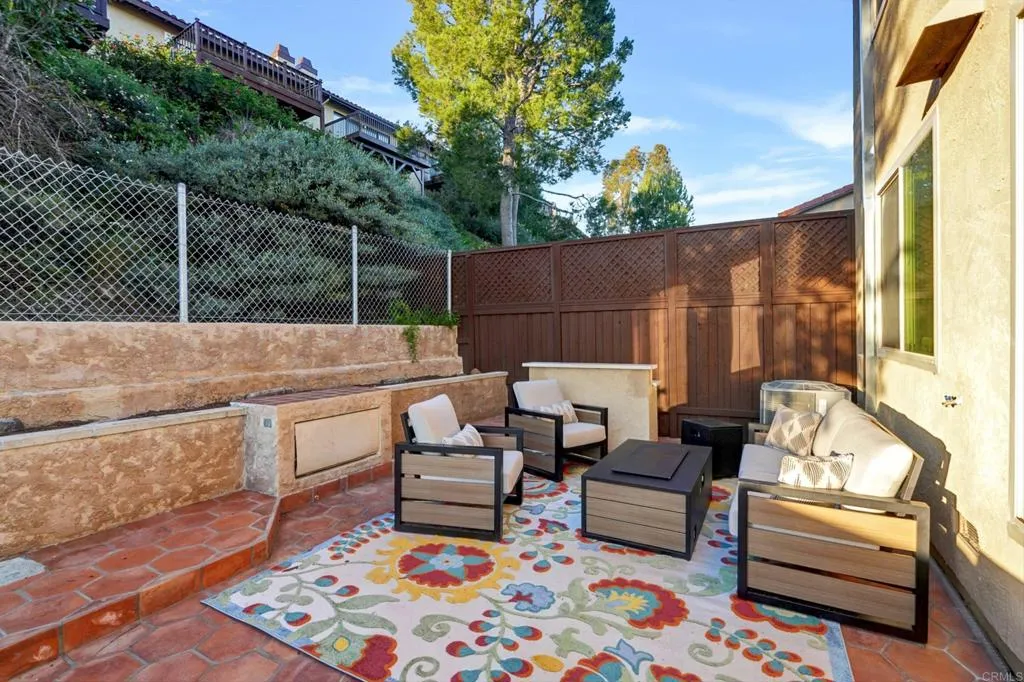 https://cdn.realtyfeed.com/cdn/127/306630086/3d17ba3b9f969568b8d2a9acfd857aa2.webp