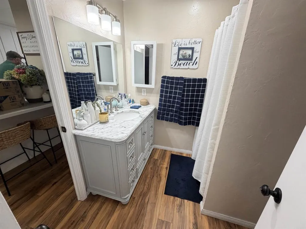 https://cdn.realtyfeed.com/cdn/127/306630094/7ad24bd4faa7184163e03ad8d97018d9.webp