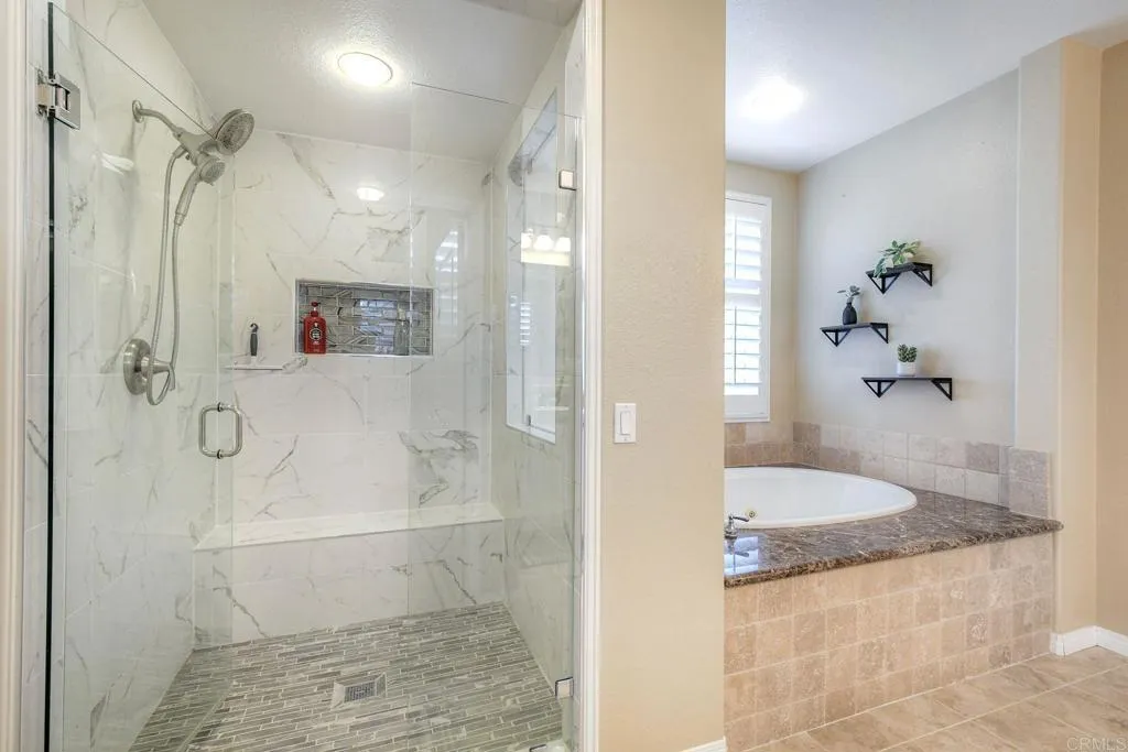 https://cdn.realtyfeed.com/cdn/127/306630141/ddf8be784434ac7b14f8f4845c218a83.webp