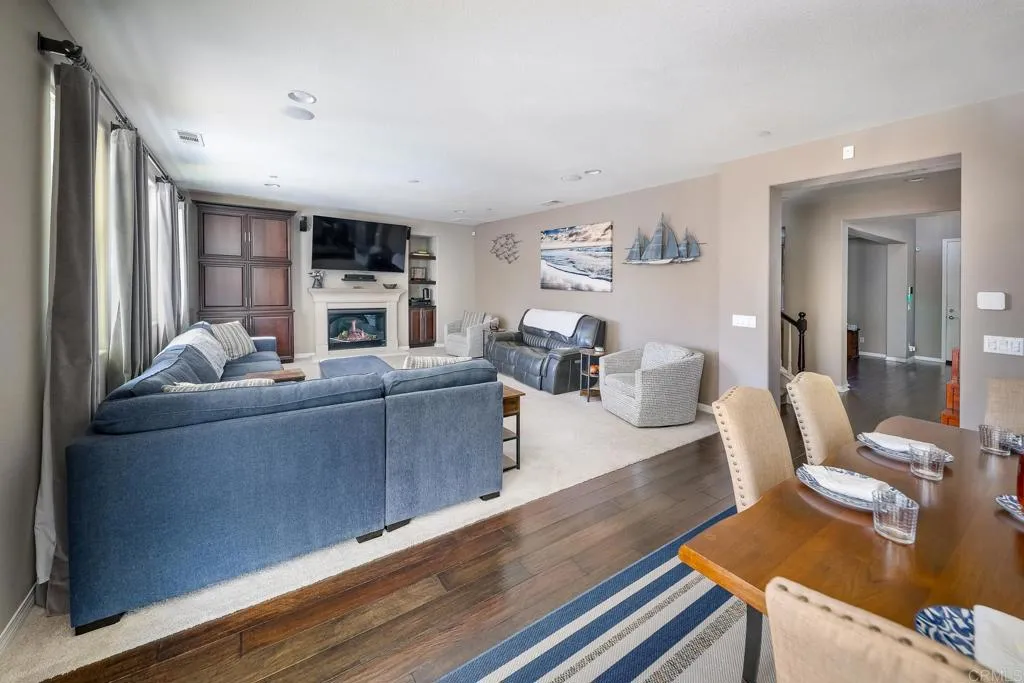 https://cdn.realtyfeed.com/cdn/127/306630204/f0a7beadaa7a8276e48946cb6f81d126.webp