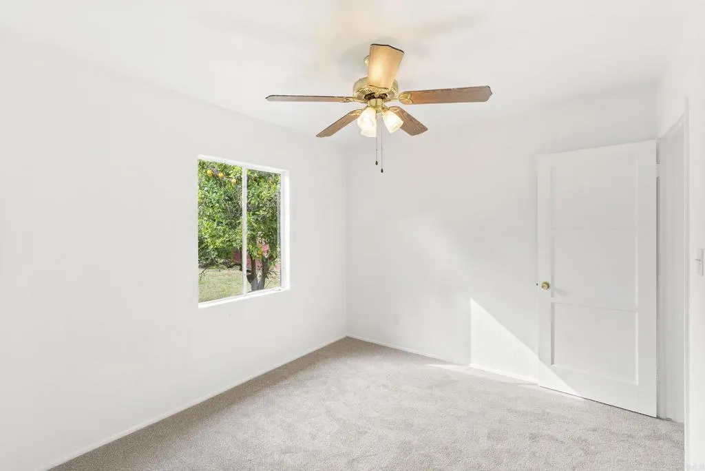 https://cdn.realtyfeed.com/cdn/127/306630226/0c95cb9177c52c82cd06d80fb5dfcb3b.webp