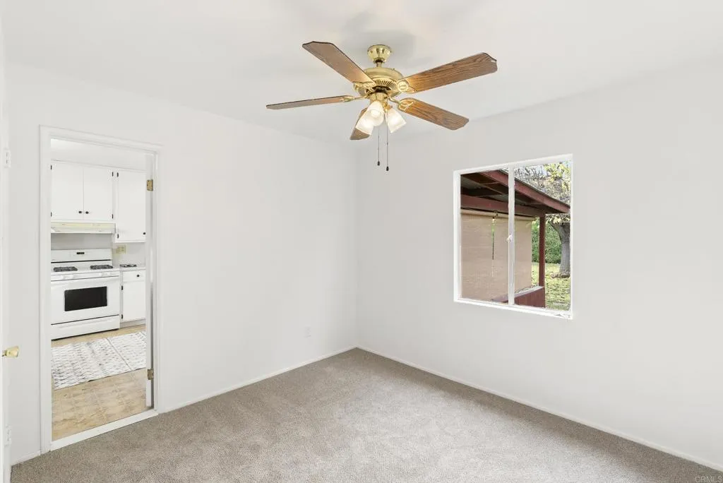 https://cdn.realtyfeed.com/cdn/127/306630226/6c7bd1eb6edf68bd96f33faefdb29ce1.webp