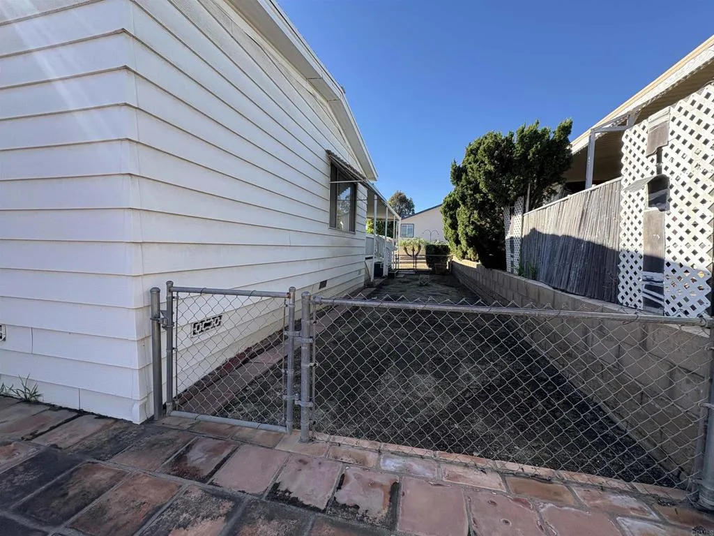 https://cdn.realtyfeed.com/cdn/127/306630274/25338ba38048064eaf621c9c26cc758b.webp