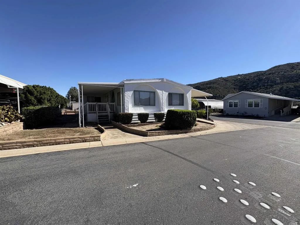 https://cdn.realtyfeed.com/cdn/127/306630274/392069b1841c6ee7798033c33a4b4f94.webp