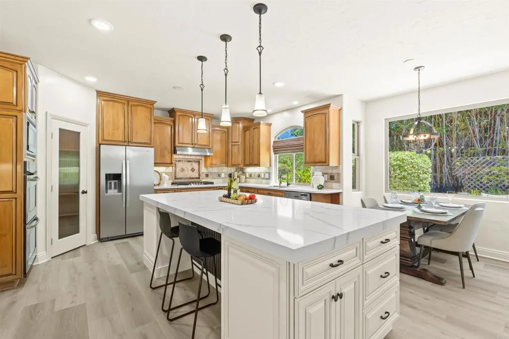 https://cdn.realtyfeed.com/cdn/127/306630276/26d29b6d7c2907976ae9e30250378b6a.webp