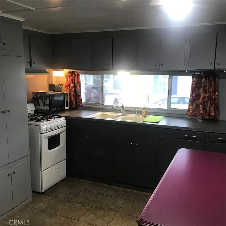 11250 Playa Unit 35, Culver City, CA 90230 - Photo 3 of 10, Culver City, CA