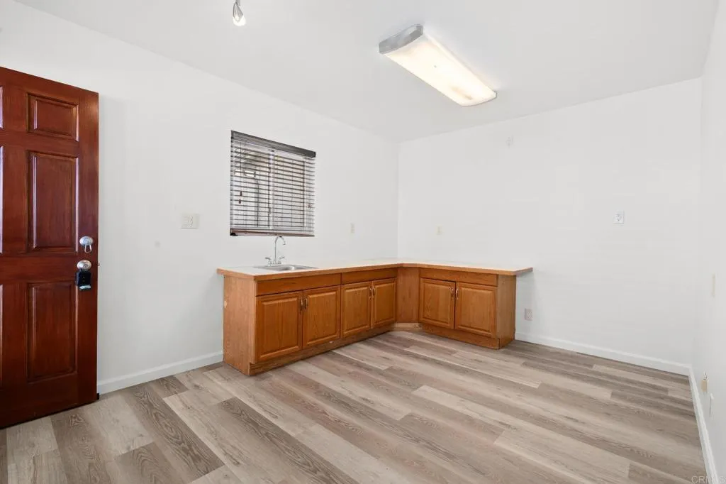 https://cdn.realtyfeed.com/cdn/127/306630350/1fb160936d3990280d176769efc7e0d3.webp