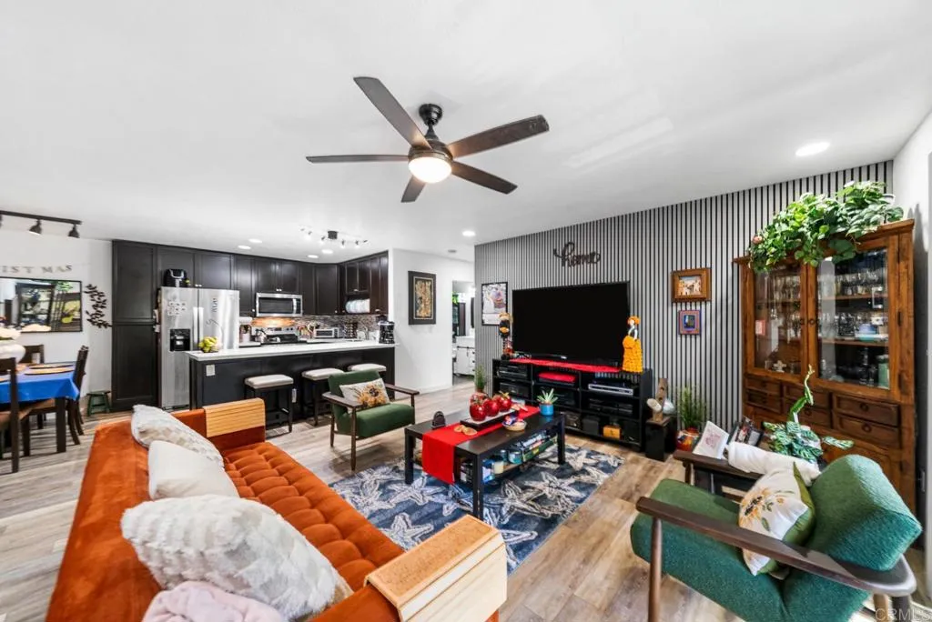 https://cdn.realtyfeed.com/cdn/127/306630371/a9234d32378ba9440d05c3c40a5a1ff5.webp