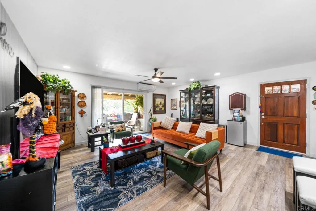 https://cdn.realtyfeed.com/cdn/127/306630371/f46954108aeda05aa3ebffe354f89c85.webp