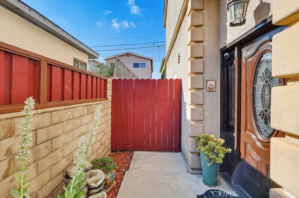 14419 Kingsdale, Lawndale, CA 90260 - Photo 4 of 56, Lawndale, CA
