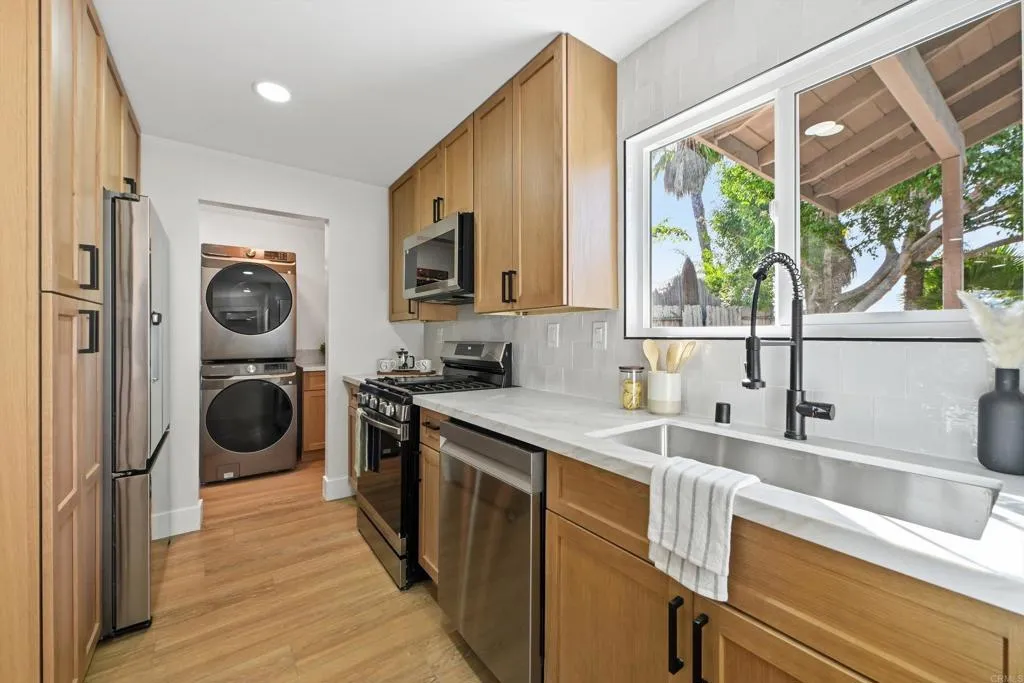 https://cdn.realtyfeed.com/cdn/127/306630406/17f92caa44018d96f398b70d8928ab8c.webp