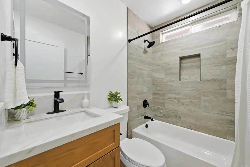 https://cdn.realtyfeed.com/cdn/127/306630406/2798646bdaf950dc08f26849bf2b3634.webp
