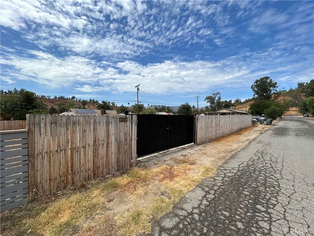 Lake Elsinore, CA 92530