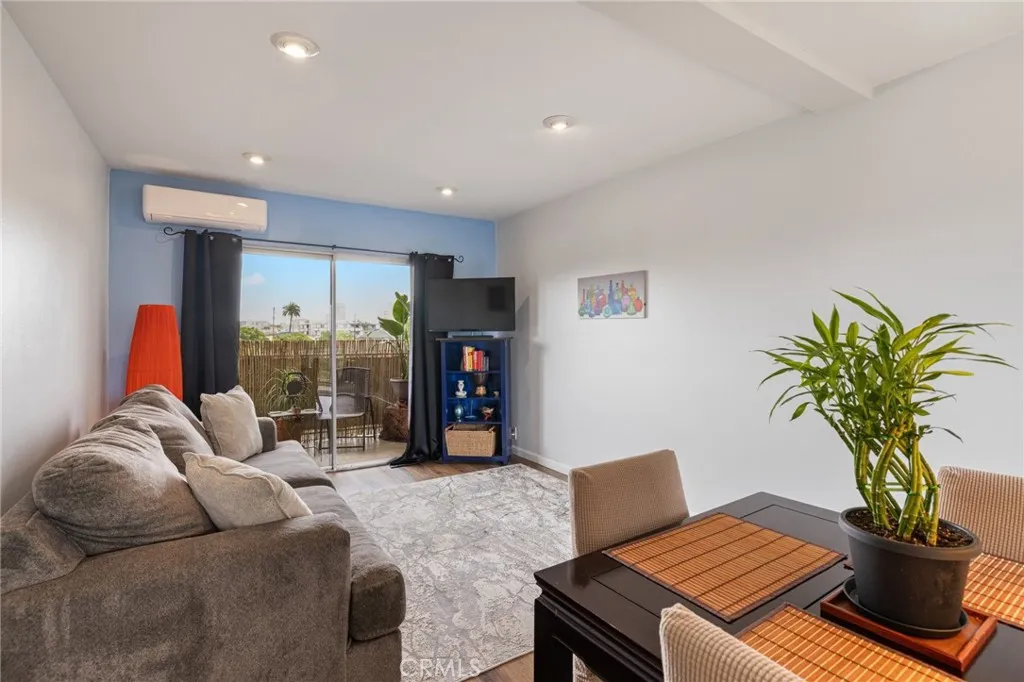 Long Beach, CA 90802