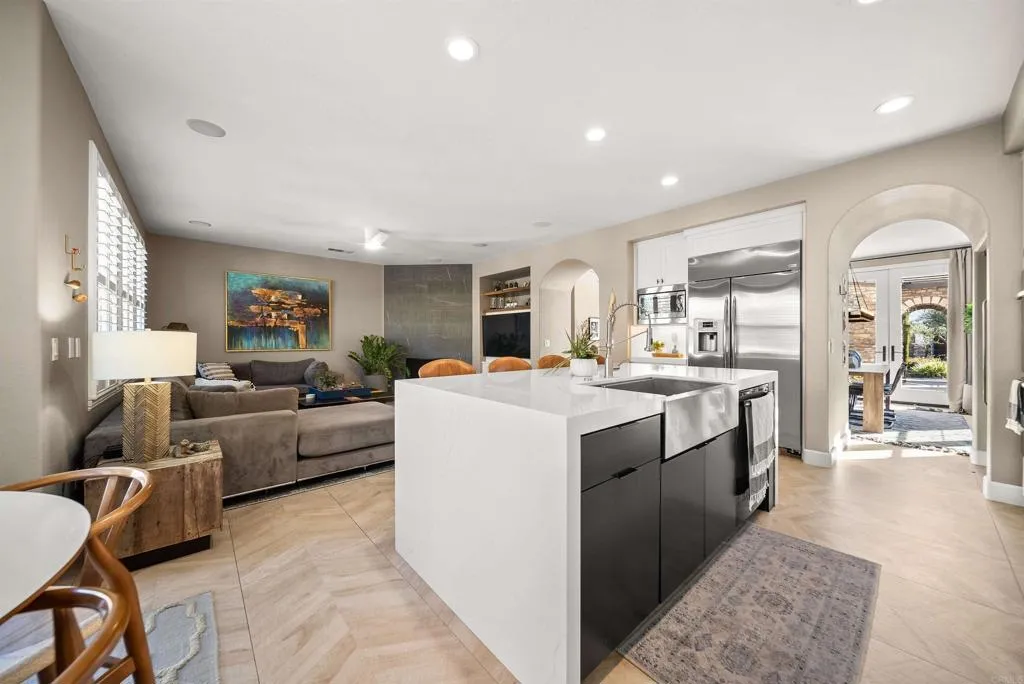 https://cdn.realtyfeed.com/cdn/127/306630542/7dd1d93a0a105ec51da236c6d246c20e.webp