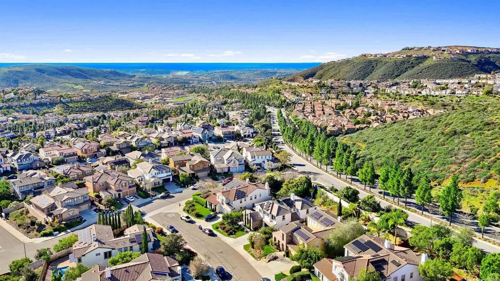 https://cdn.realtyfeed.com/cdn/127/306630542/a3ac0f3c64ad060b1927901401f4f422.webp