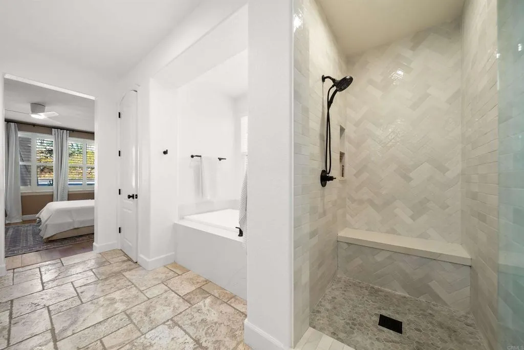 https://cdn.realtyfeed.com/cdn/127/306630542/b42b406650abbec645cc621cdf4427a4.webp