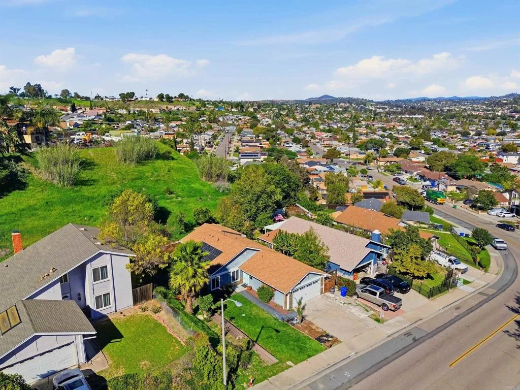 https://cdn.realtyfeed.com/cdn/127/306630560/35332212c2ff9a743013e077dc25517e.webp