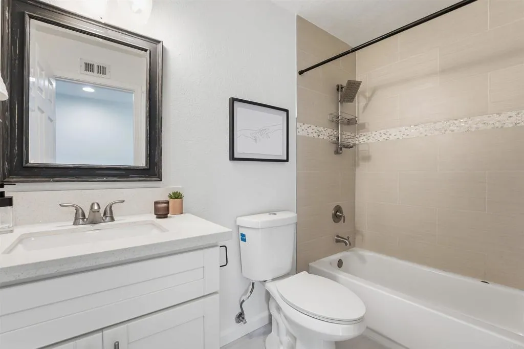 https://cdn.realtyfeed.com/cdn/127/306630560/946aa170e1b4d2747a77961b81747882.webp