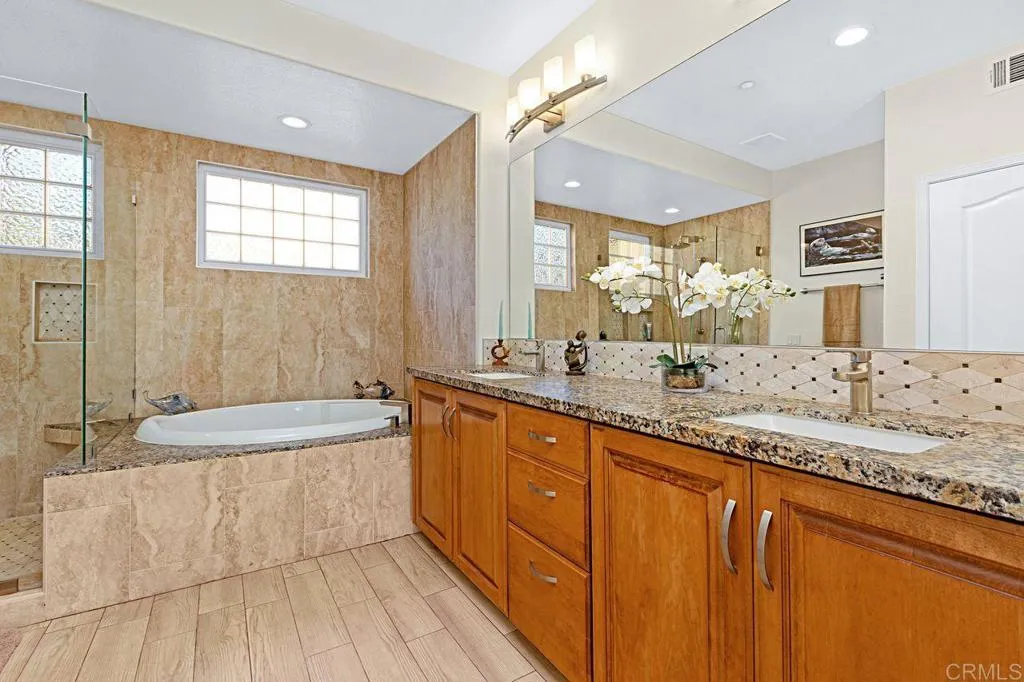 https://cdn.realtyfeed.com/cdn/127/306630573/6ef0dfc90233fe329a2877237ac18624.webp