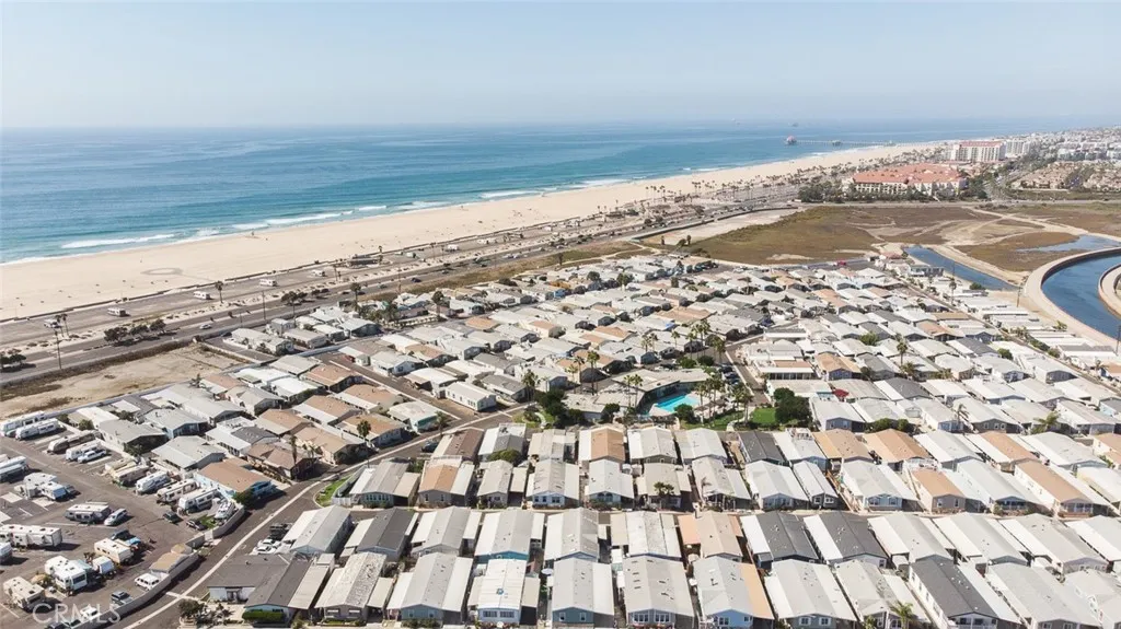21851 Newland st UNIT 222, Huntington Beach, CA, 92646