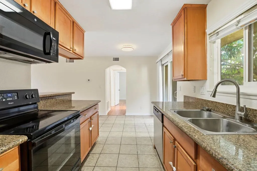 Photo #9: PTP2600723 Listing: Photo #9