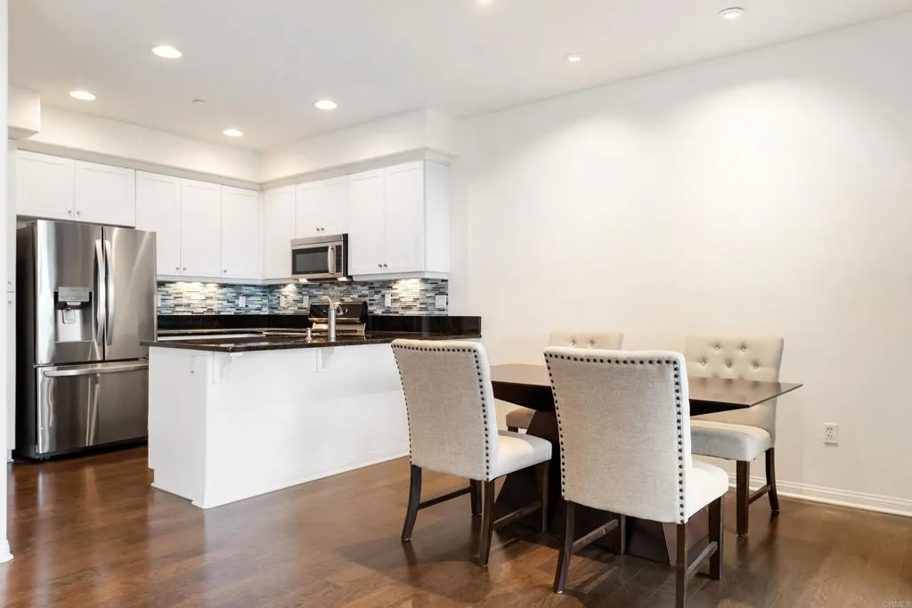 Photo #4: NDP2600883 Listing: Photo #4