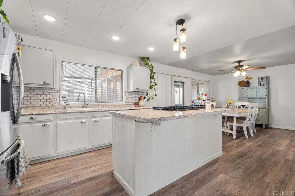 https://cdn.realtyfeed.com/cdn/127/306630751/5d6736540bd0c068ac0efb7605f459f9.webp