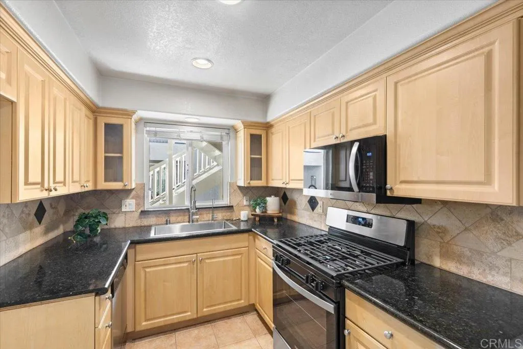 https://cdn.realtyfeed.com/cdn/127/306630788/ee1f0057f98aa4c4867e1f1405c5a4cc.webp