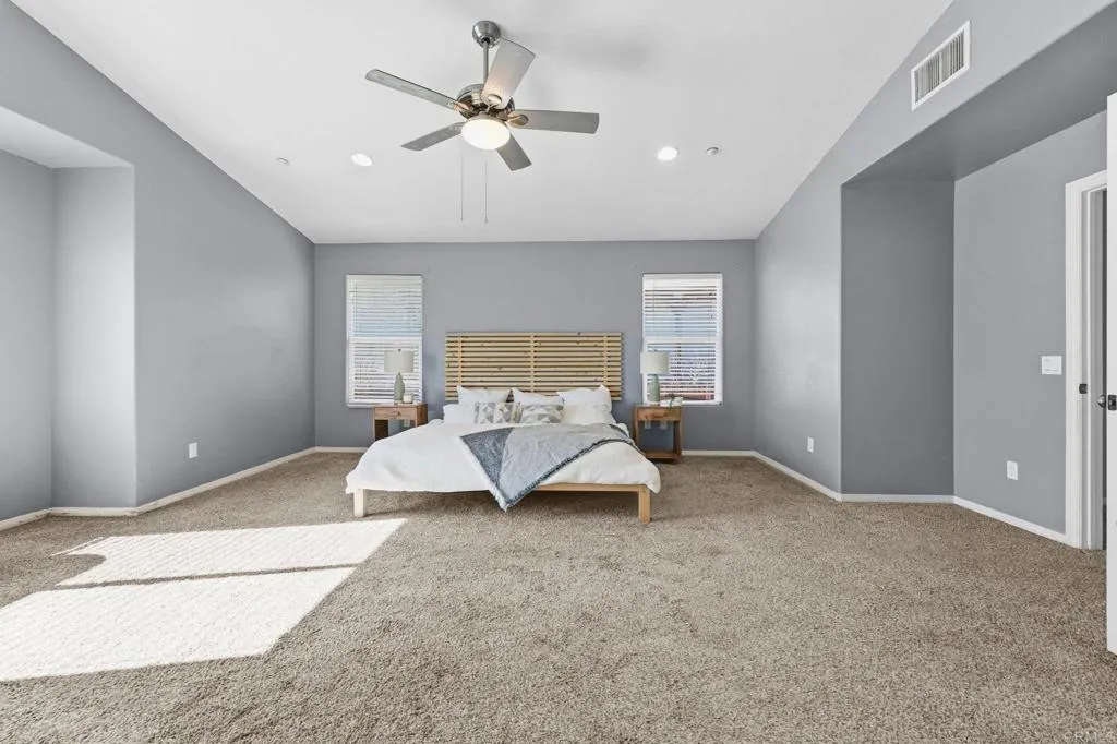 https://cdn.realtyfeed.com/cdn/127/306630843/0116586e18b64e7b1690dd3af6b9588c.webp