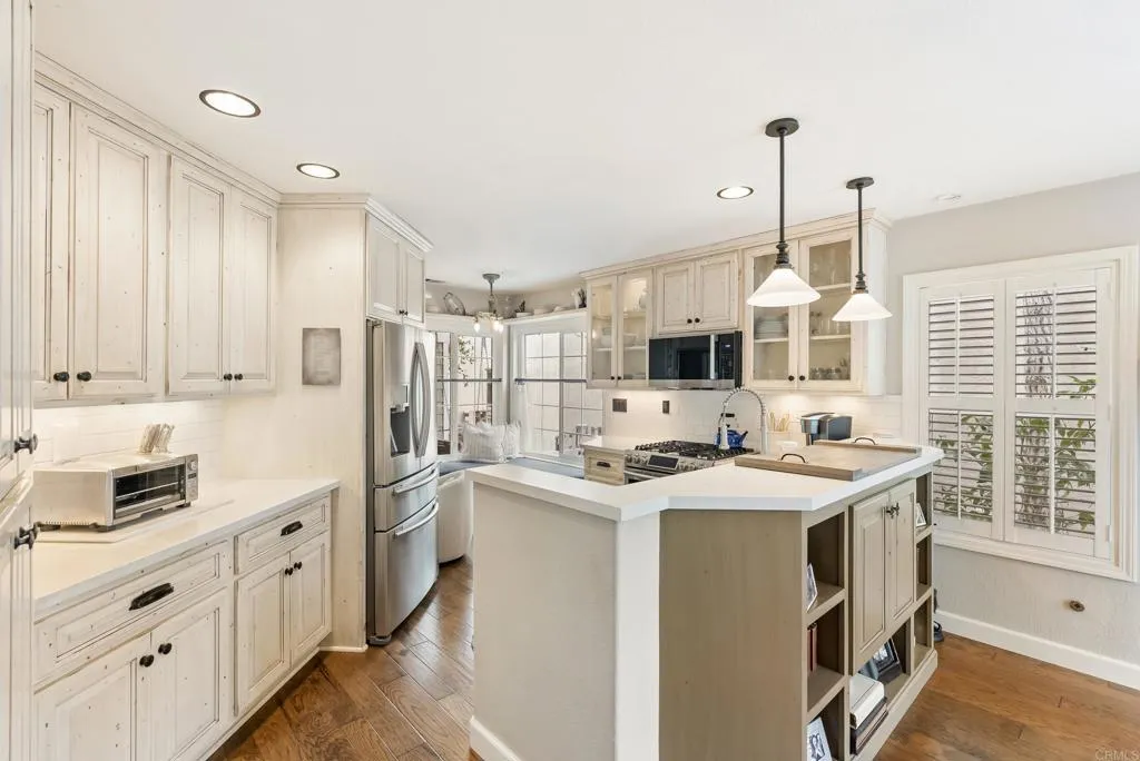 https://cdn.realtyfeed.com/cdn/127/306630910/2939835df7b3b0ee120371d9e7881ce8.webp