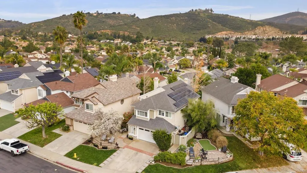 https://cdn.realtyfeed.com/cdn/127/306630910/eb7857aca4f3172f5c62c47d22a373eb.webp