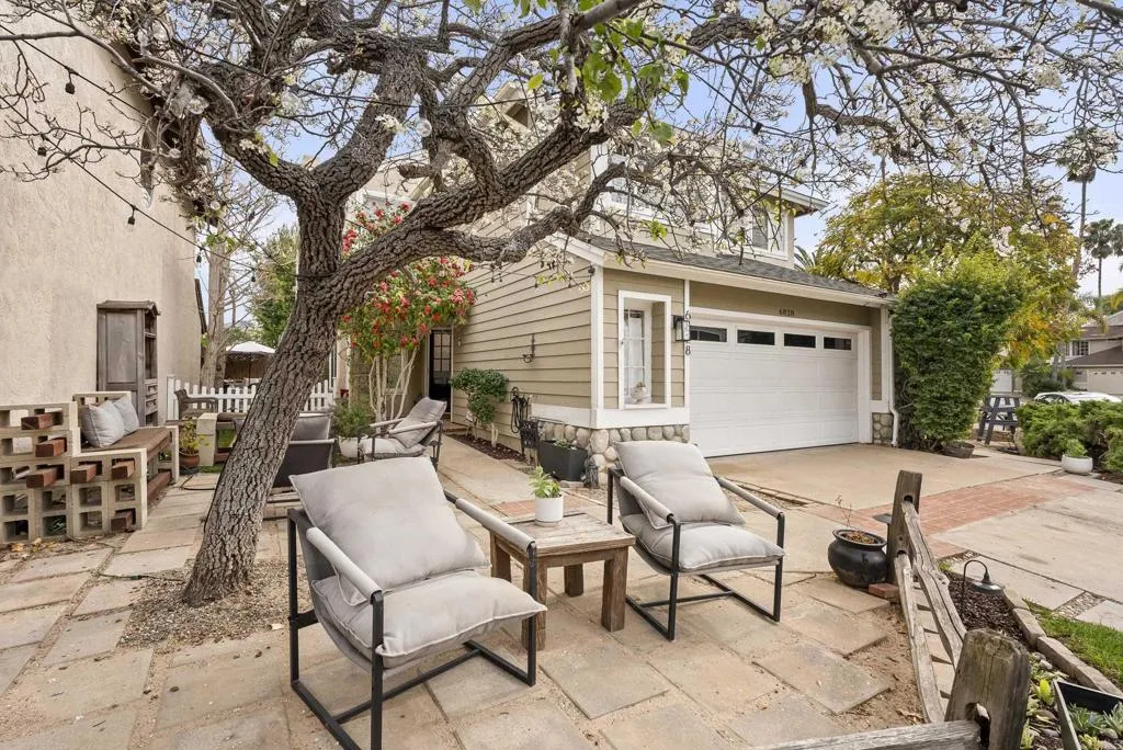 https://cdn.realtyfeed.com/cdn/127/306630910/fbad768cff035afa373b400d0ce39598.webp