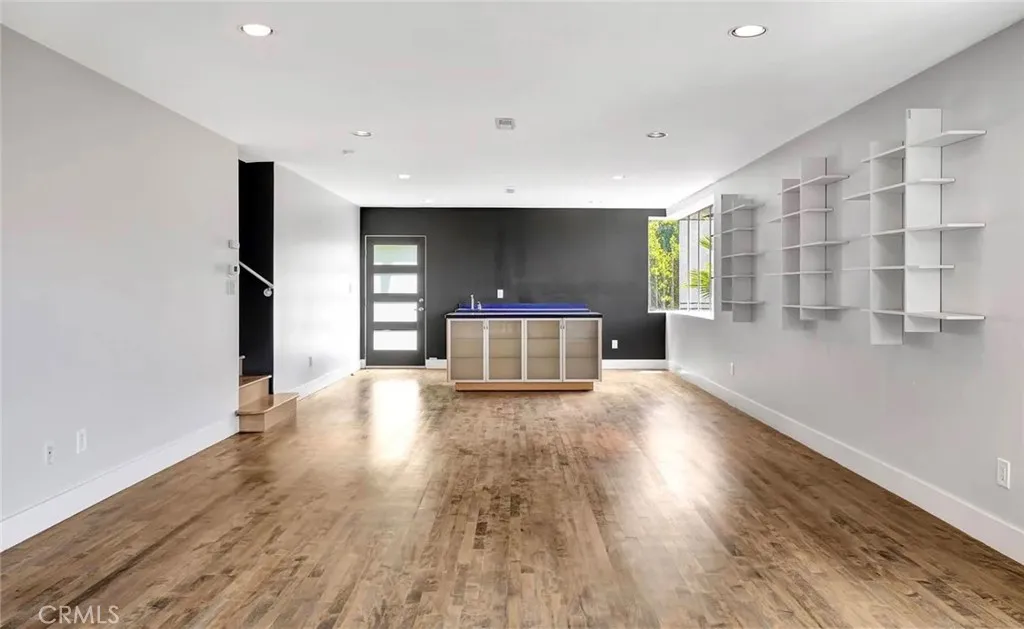 6396 Weidlake Drive, Los Angeles, CA 90068 - Photo 4 of 24, Los Angeles, CA