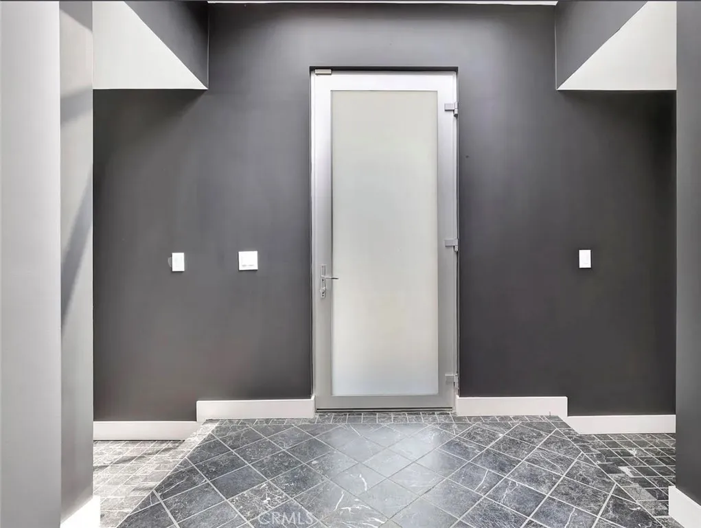 6396 Weidlake Drive, Los Angeles, CA 90068 - Photo 5 of 24, Los Angeles, CA