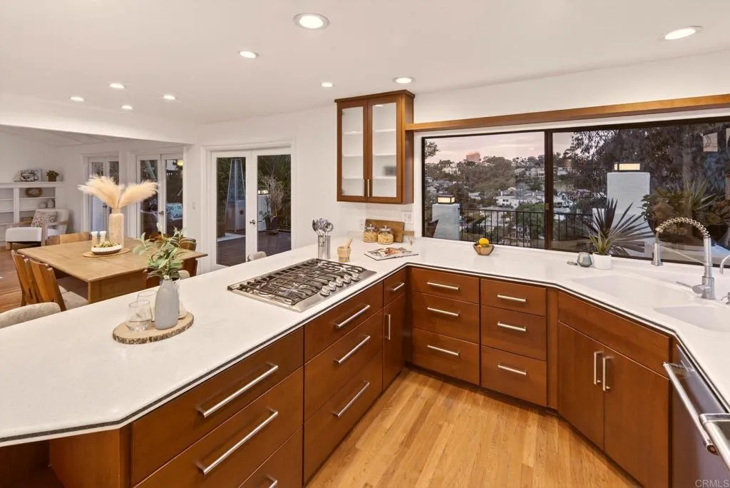 https://cdn.realtyfeed.com/cdn/127/306630961/33f4616343e703702dd8cf120d8382e2.webp