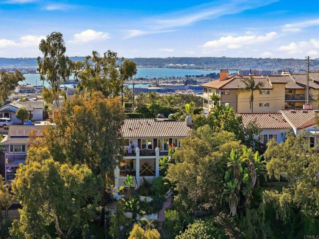 https://cdn.realtyfeed.com/cdn/127/306630961/89ae9731ff9579971650199428f2fce7.webp