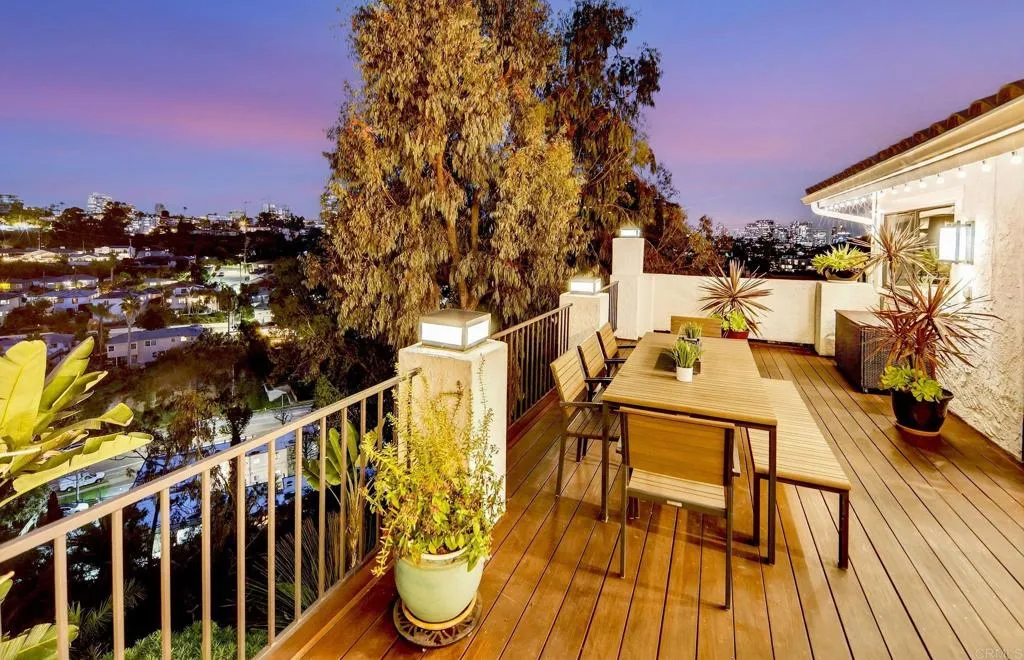 https://cdn.realtyfeed.com/cdn/127/306630961/8f66e815c5ddd0f02959ea5e3e163e0e.webp