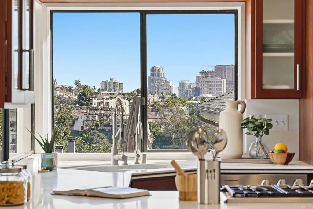 https://cdn.realtyfeed.com/cdn/127/306630961/92189e6419a7831c1656a7ee1f33c305.webp