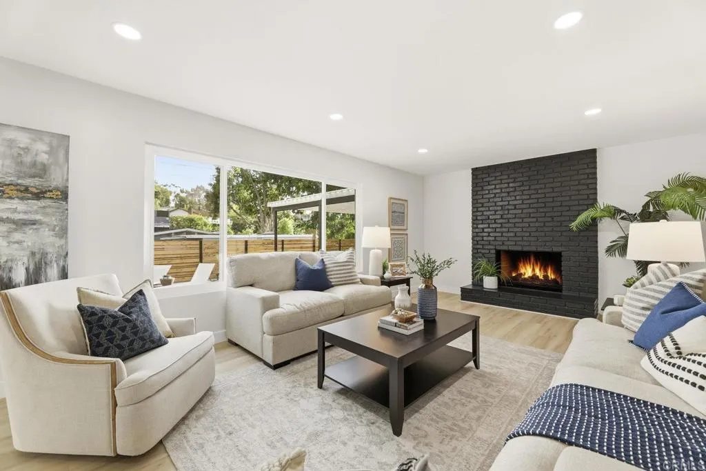 https://cdn.realtyfeed.com/cdn/127/306630965/ddf570968a379001b9250862972bce37.webp