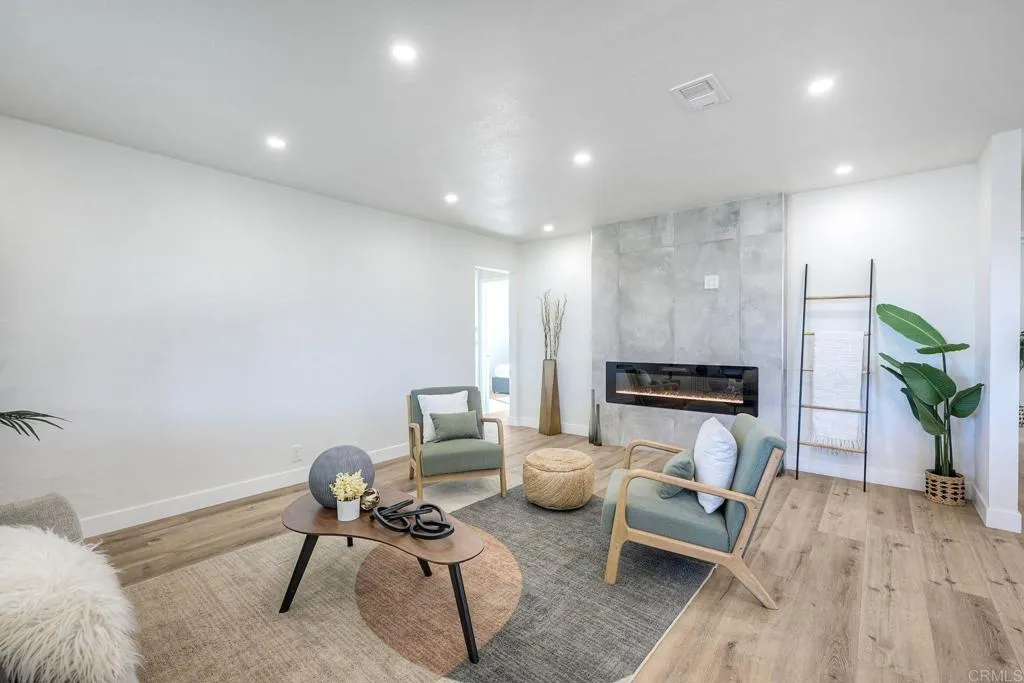 https://cdn.realtyfeed.com/cdn/127/306630995/8bd80a1d8c73e67f8c514ae08dab0380.webp