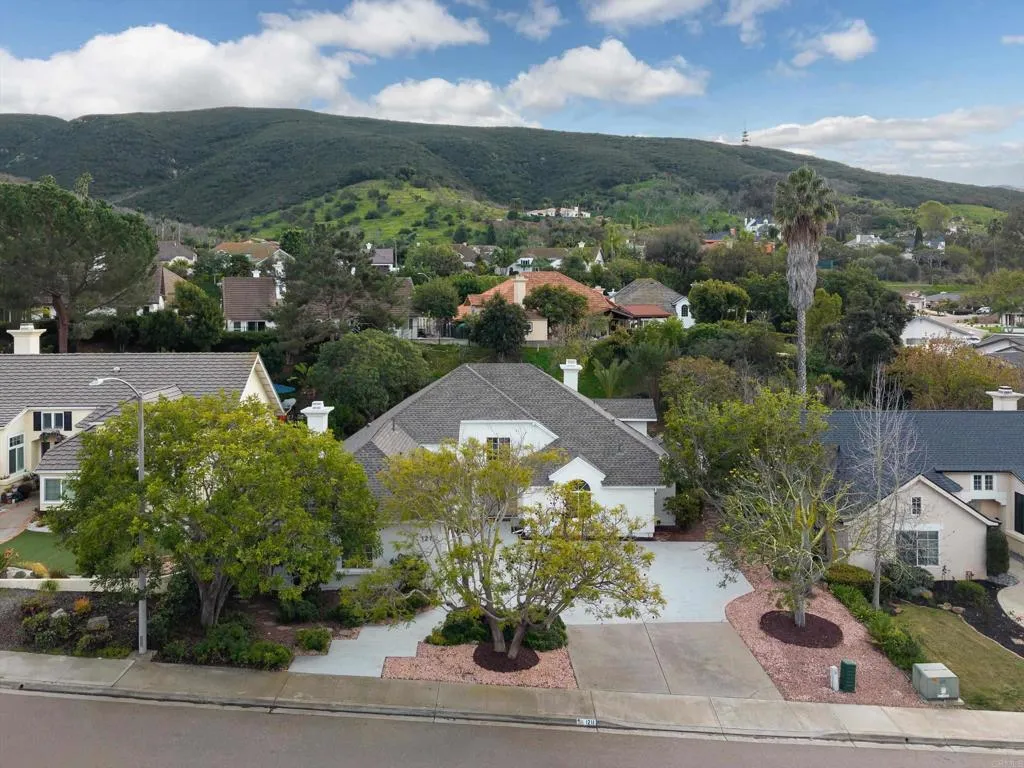 https://cdn.realtyfeed.com/cdn/127/306630996/9bad6a0b10de29ba004e7d2707f35254.webp
