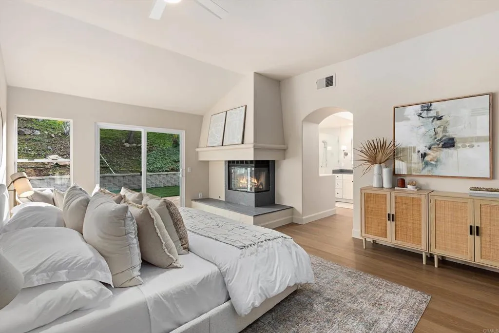 https://cdn.realtyfeed.com/cdn/127/306630996/fe0149baaa339e5a9af76a16a7876b31.webp