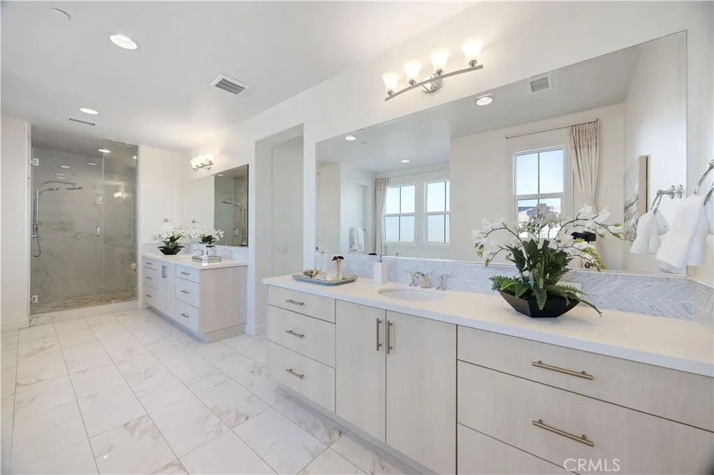 https://cdn.realtyfeed.com/cdn/127/306631022/0339956137a1c697ab2797128972bfec.webp