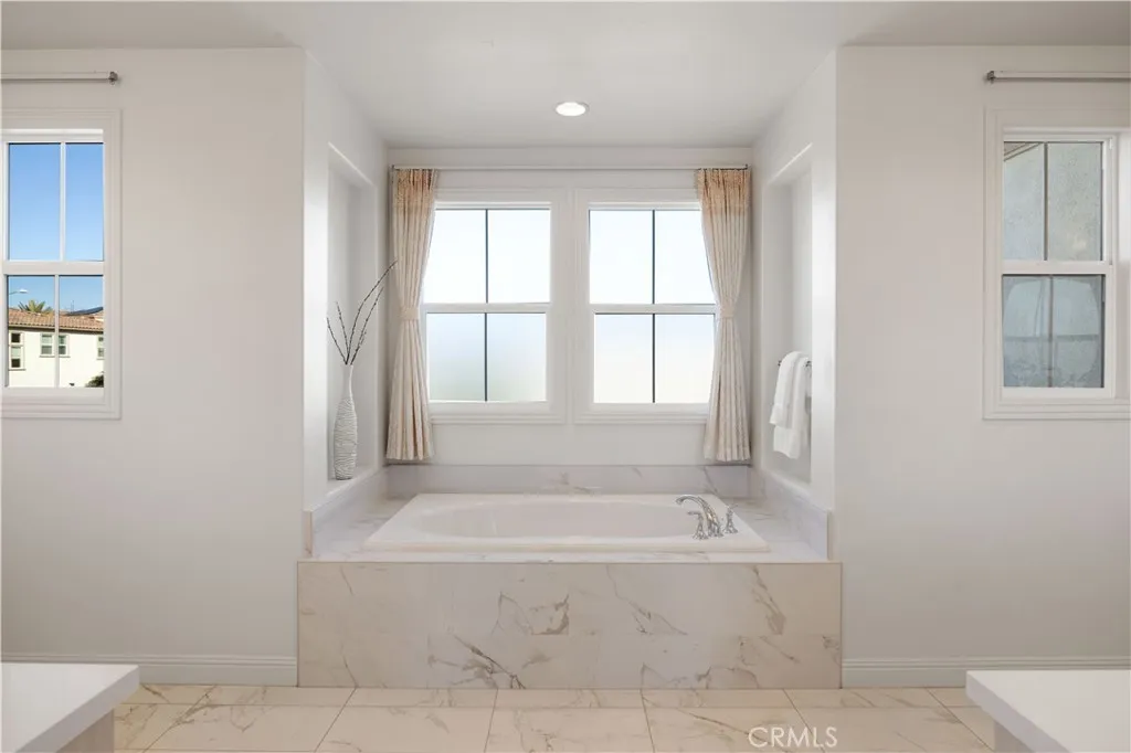 https://cdn.realtyfeed.com/cdn/127/306631022/1620ad9dc26016431068ae494dcfb071.webp