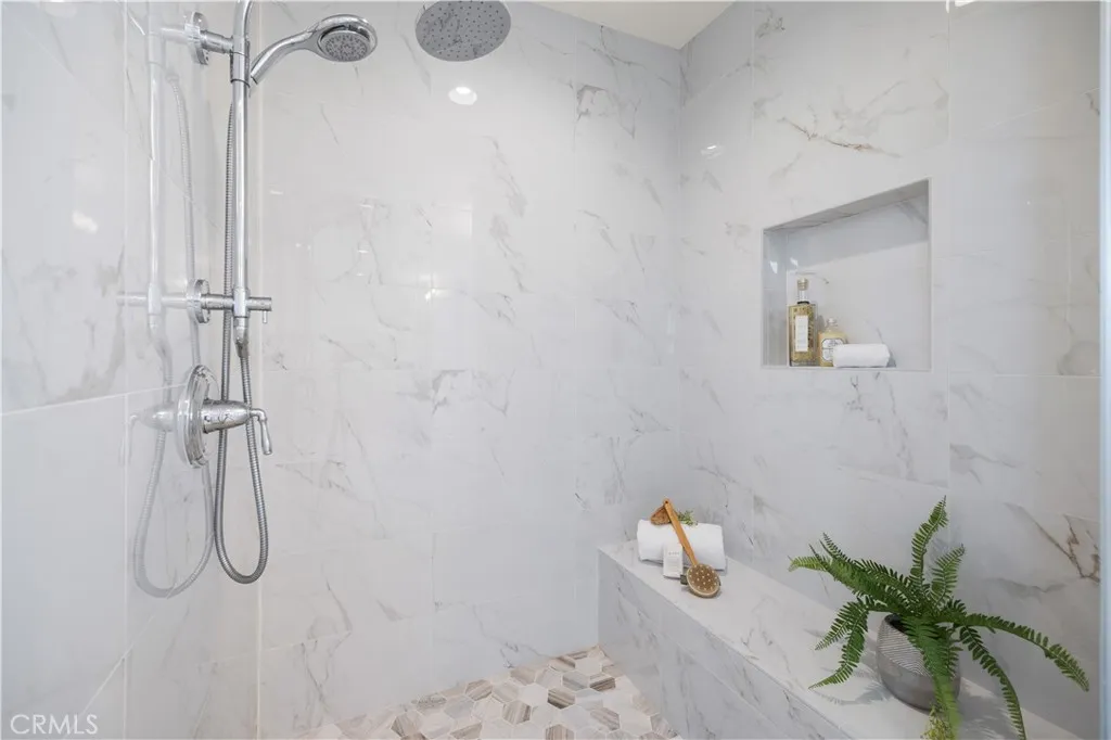 https://cdn.realtyfeed.com/cdn/127/306631022/2891a188470918a118405f116c0f5118.webp