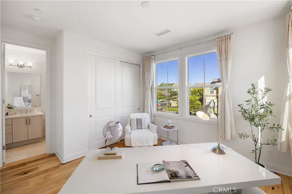 https://cdn.realtyfeed.com/cdn/127/306631022/6f0f29bc50cef14a42a6e91752a316b4.webp