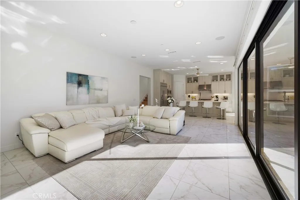 https://cdn.realtyfeed.com/cdn/127/306631022/93013408abd9c06042501990caf47979.webp