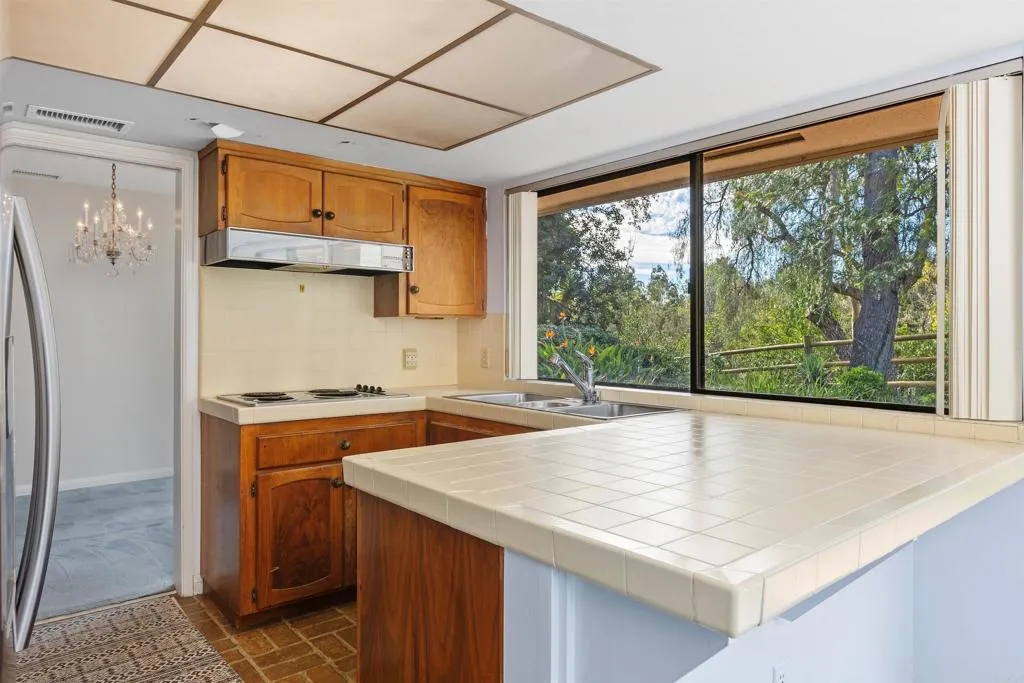 https://cdn.realtyfeed.com/cdn/127/306631039/4a991b28dafad7cba3a16b67cba1b76b.webp