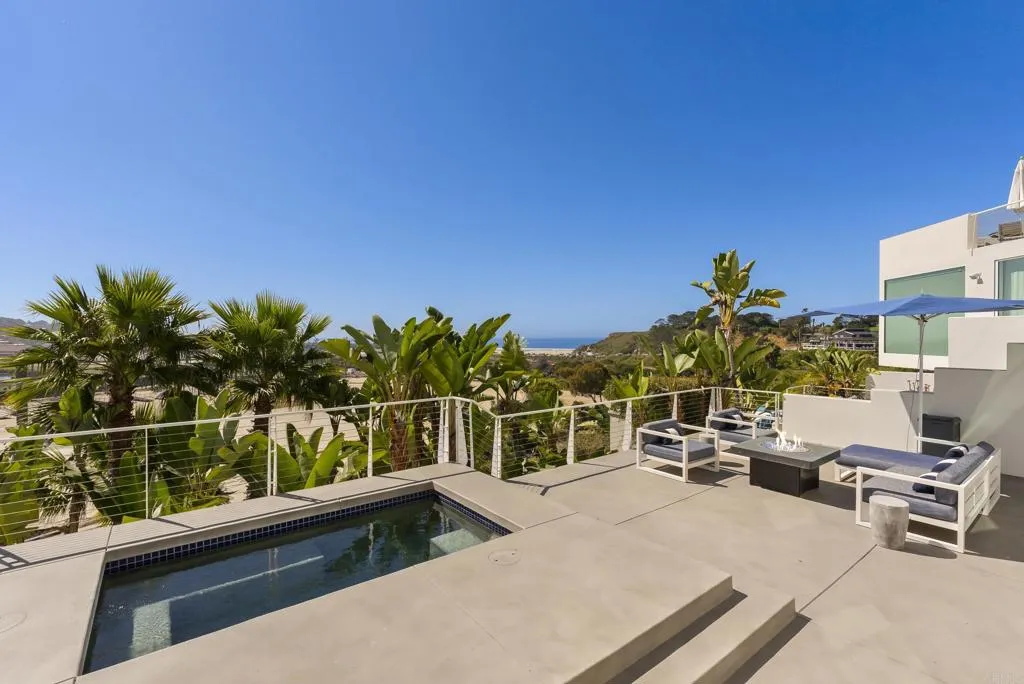 https://cdn.realtyfeed.com/cdn/127/306631083/08f610f7df9c074ba6cf72c5061e5aea.webp